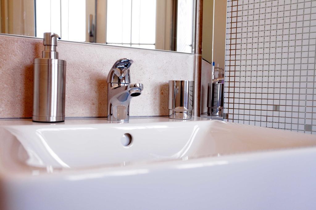 La Tourrette Bed & Breakfast Tourrettes-sur-Loup Luaran gambar