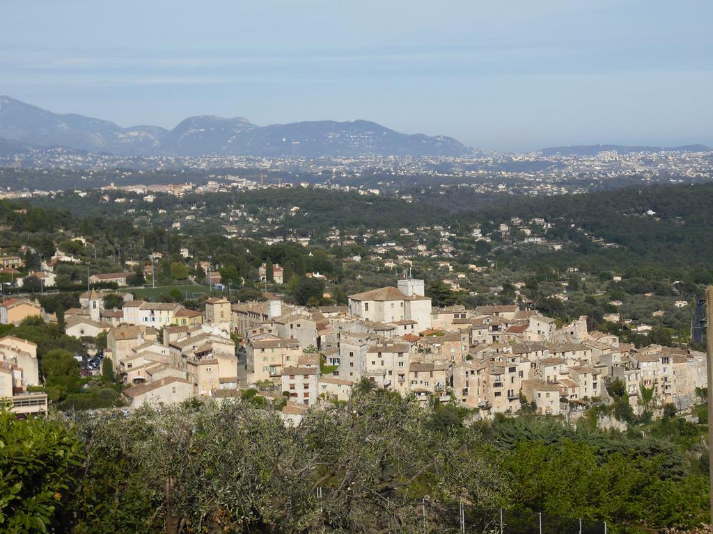 La Tourrette Bed & Breakfast Tourrettes-sur-Loup Luaran gambar